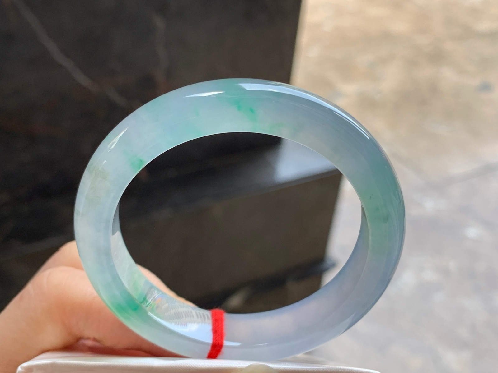 53-11.8-8.5

冰飘绿手镯^_^种水好