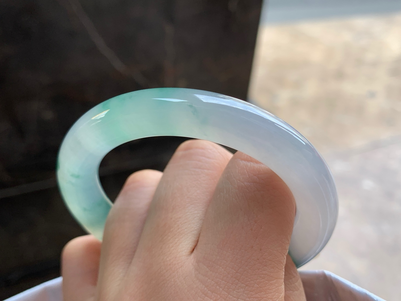 52.5-9.9

冰种绿花圆条手镯^_^水润冰透