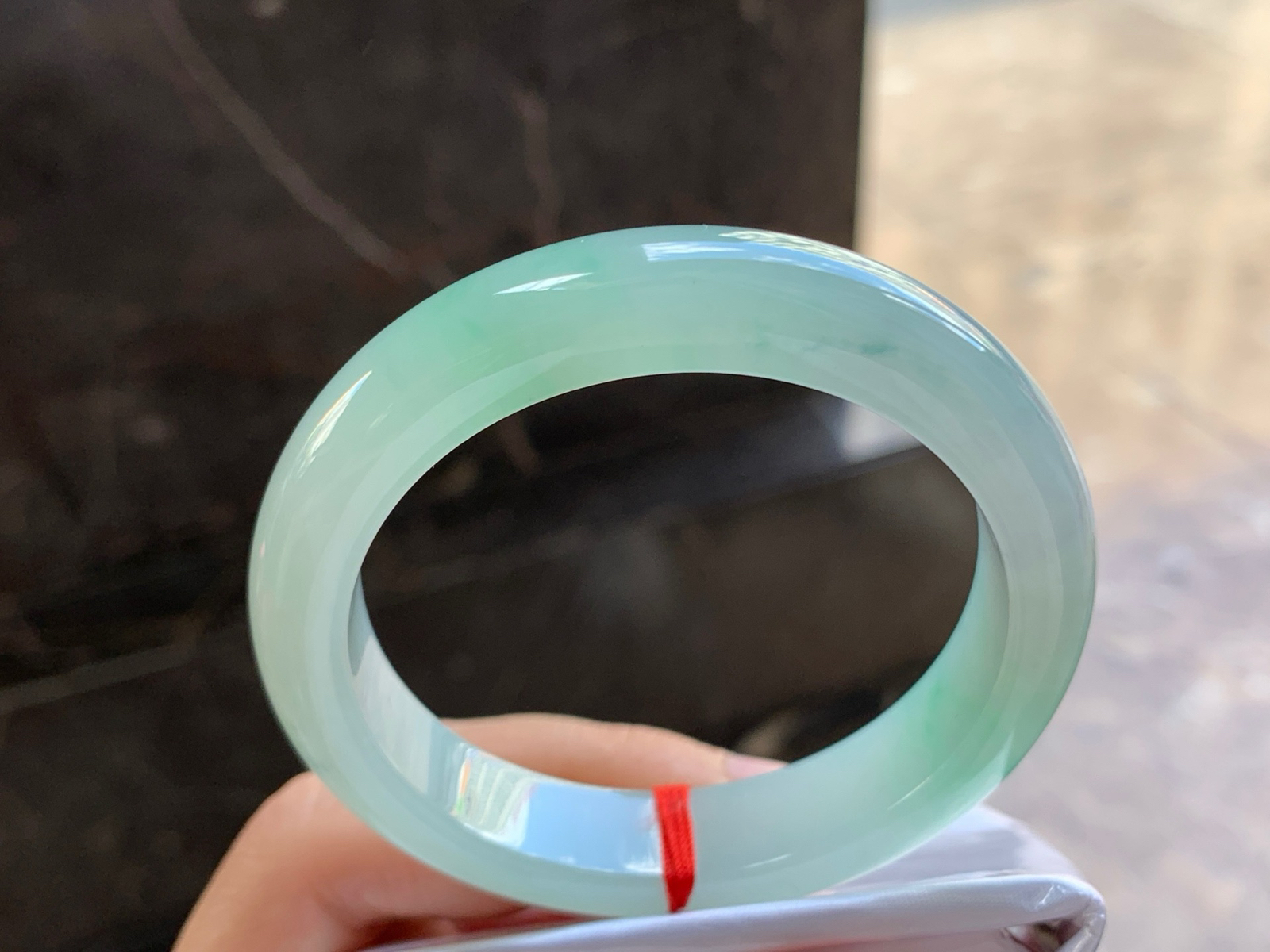 54.5-12.3-8.7

晴绿手镯^_^水润清新