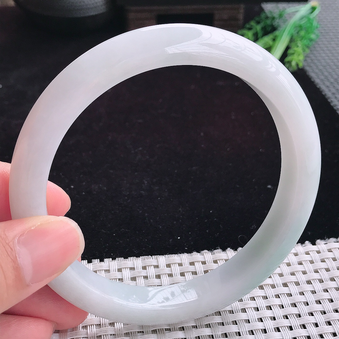 自然光70/11.9/9.5老坑冰润白月光超大圈口手镯翡翠玉镯女款百搭