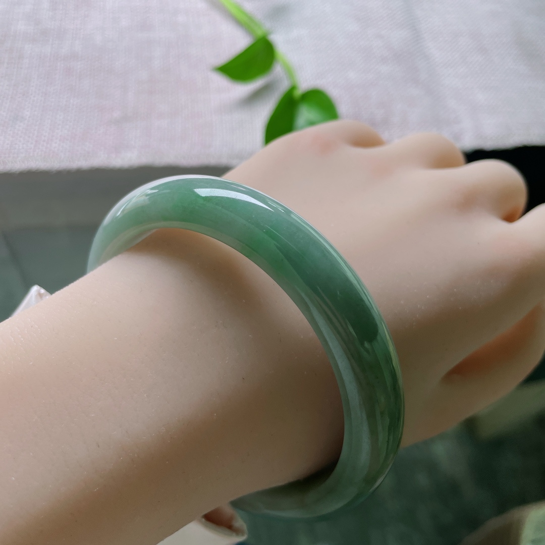 61/12.3/8，油青正圈，大圈口，油润细腻，上手古典温婉，无裂，ss52146a