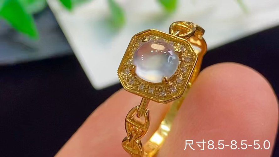18k金+钻玻璃种蛋面戒指，无裂，8.5-8.5-5.0