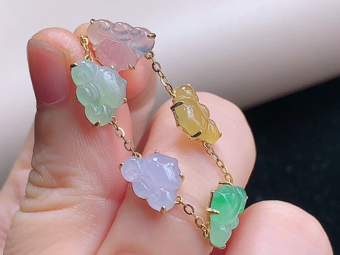 ️ 18K金伴钻如意锁手链，尺寸取一10.2-7.7-2.5mm，包A附证书