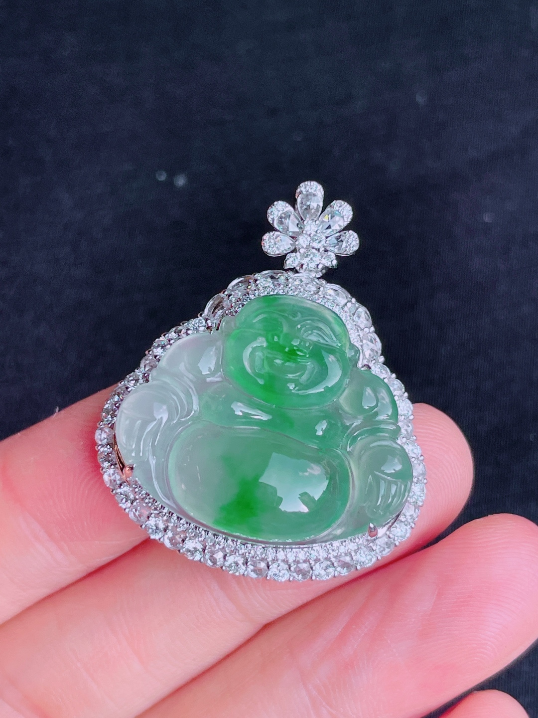 ️绿佛公吊坠，晶莹剔透，新颖时尚，无裂，22.5-26.5-4