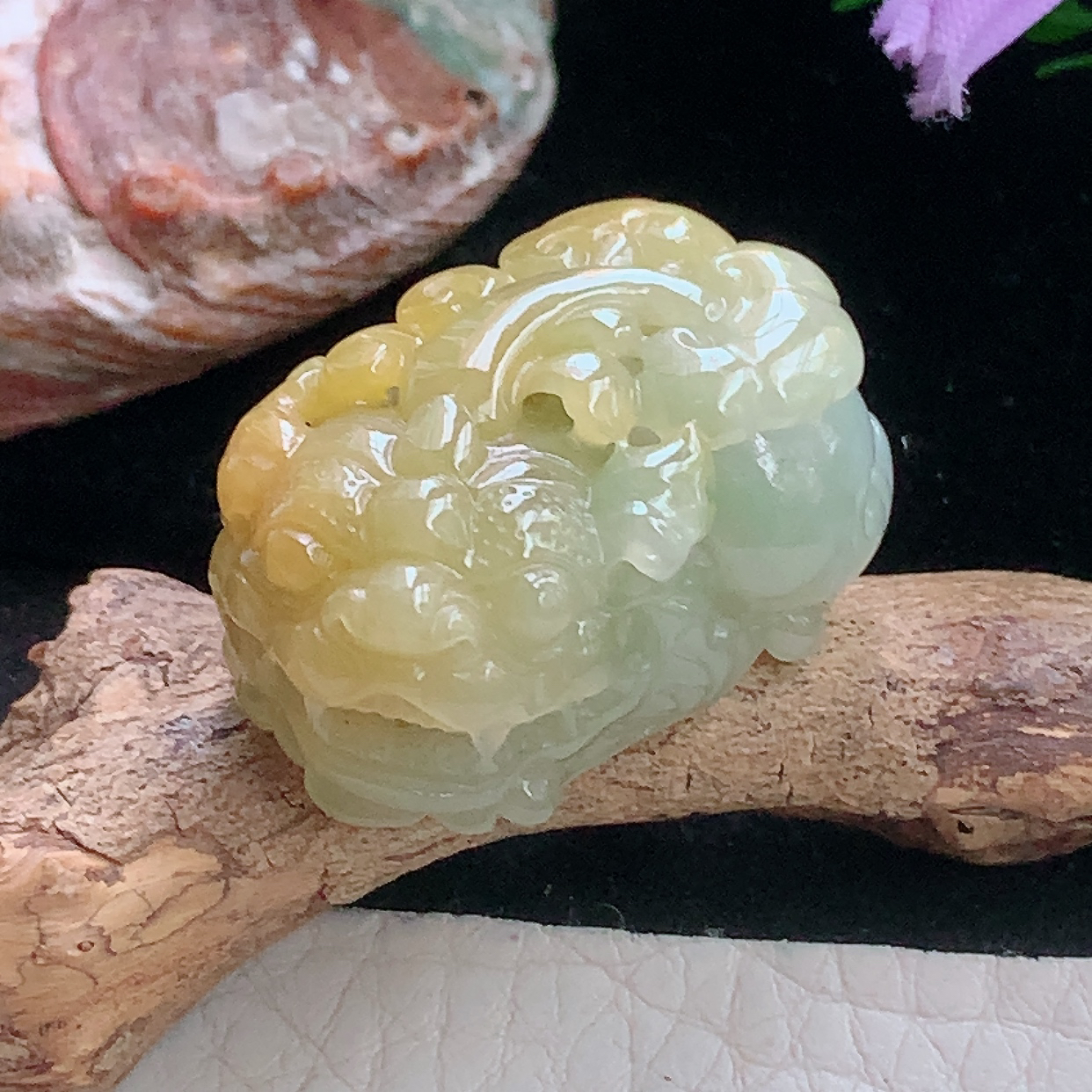 xqa实拍27.5*19.5*14.6天然缅甸翡翠a货冰黄貔貅 立体皮休玉吊坠 玉挂件