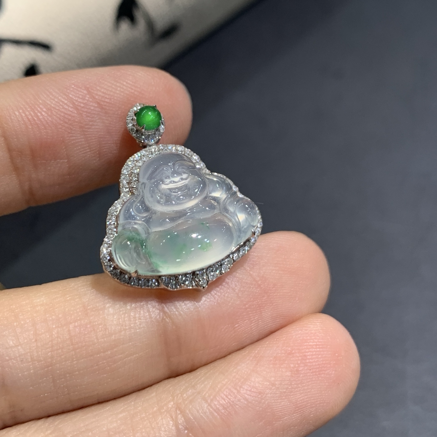 🩷0528🩷 冰飘绿花笑佛 肚里藏金 18K真金真钻镶嵌 整体:22.5-18.8-7.2 裸石:13-16.7-4