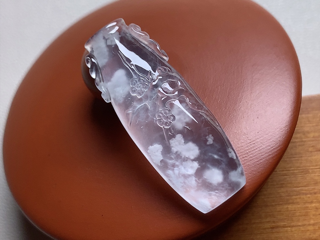 玻璃种雪花棉花瓶 很别致，点点雪花意境十足，尺寸32.2*12*5.2