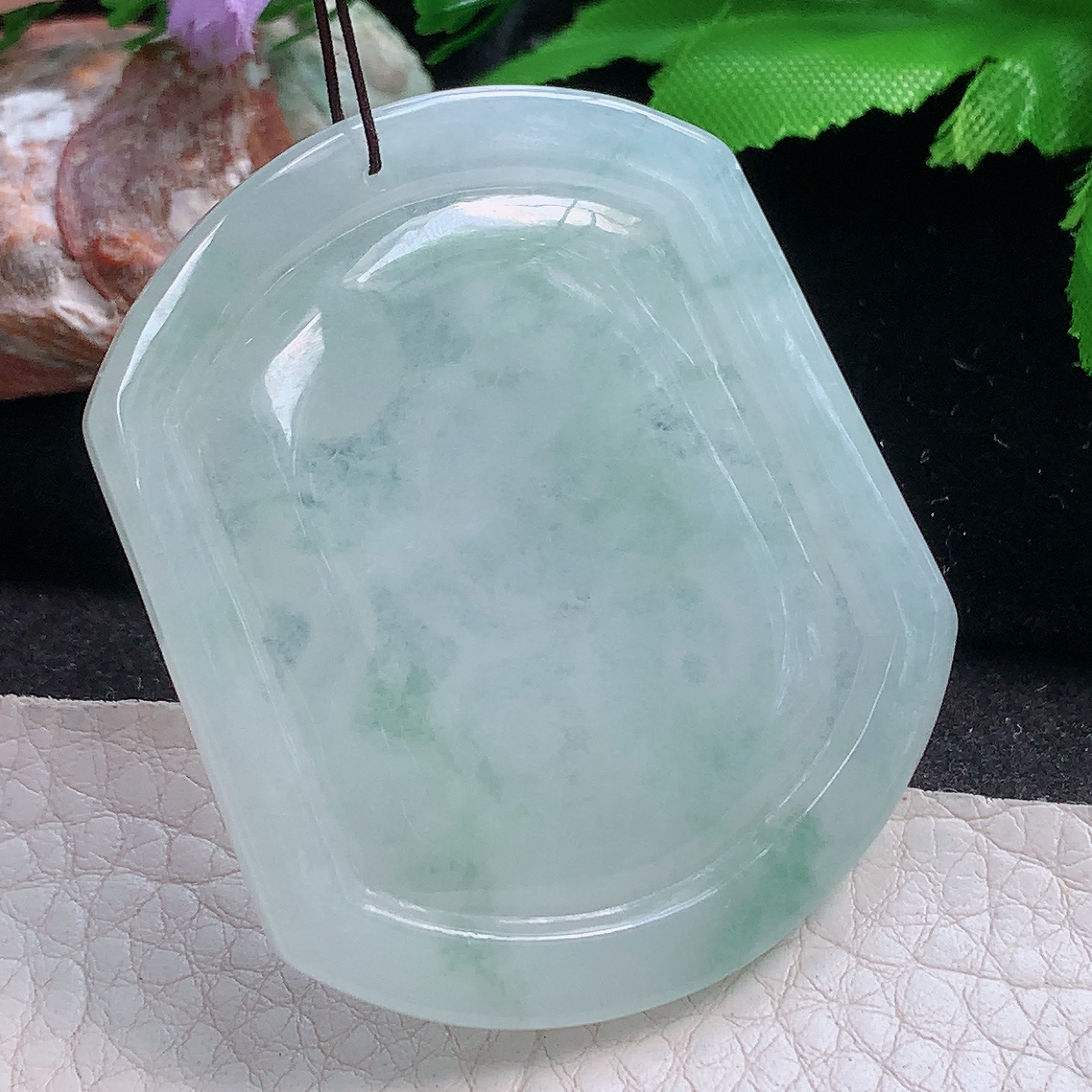 py实拍52*44.5*5.5缅甸翡翠精雕冰飘花腰缠万贯 生肖蛇玉项坠 玉挂件