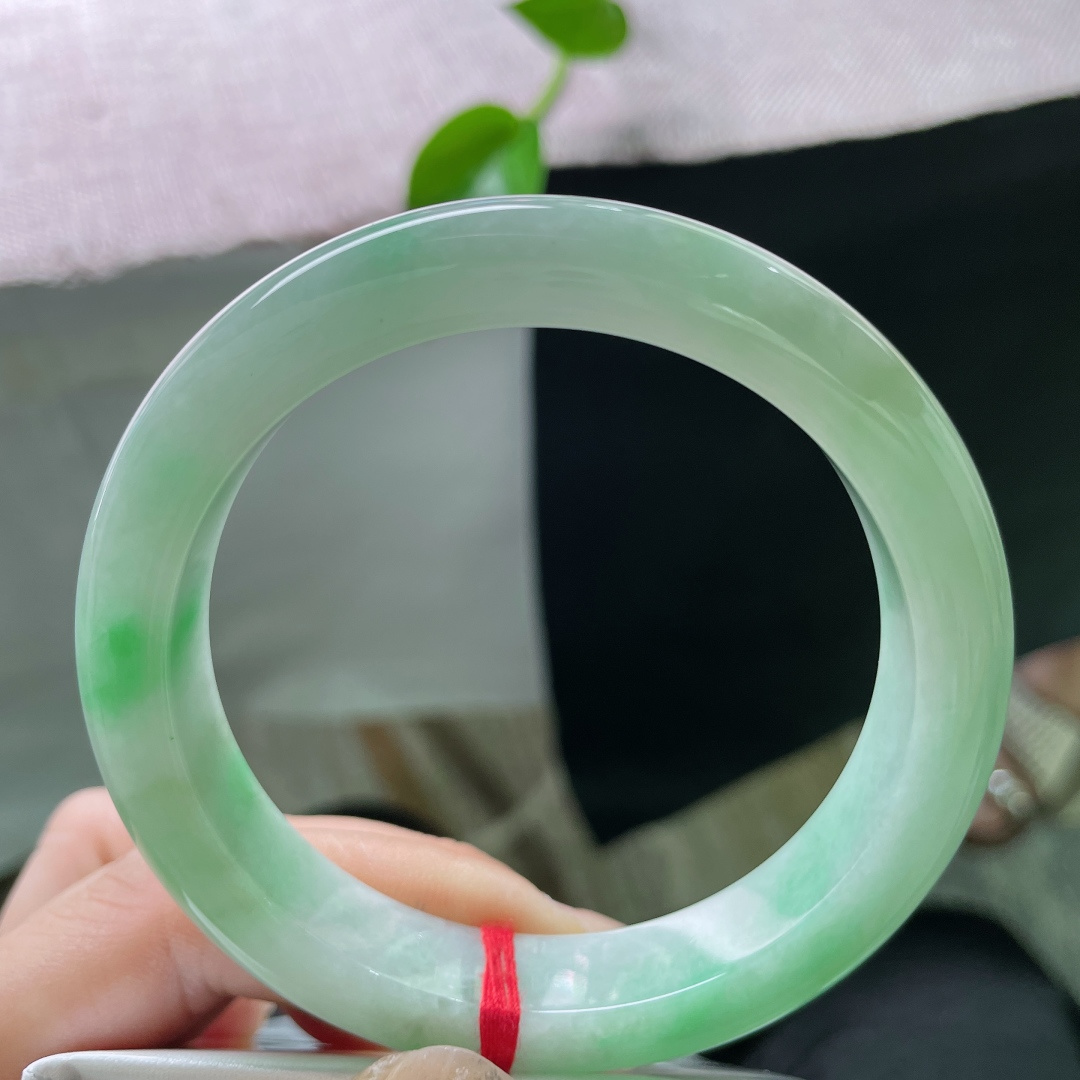 绿底正圈，水润细腻，秀丽倾心，贵气，无裂，ss53569a