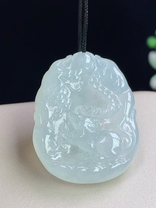 冰种生肖鼠牌，灵鼠运财，无裂，尺寸28.2-21.7-5.5mm，w29yaf