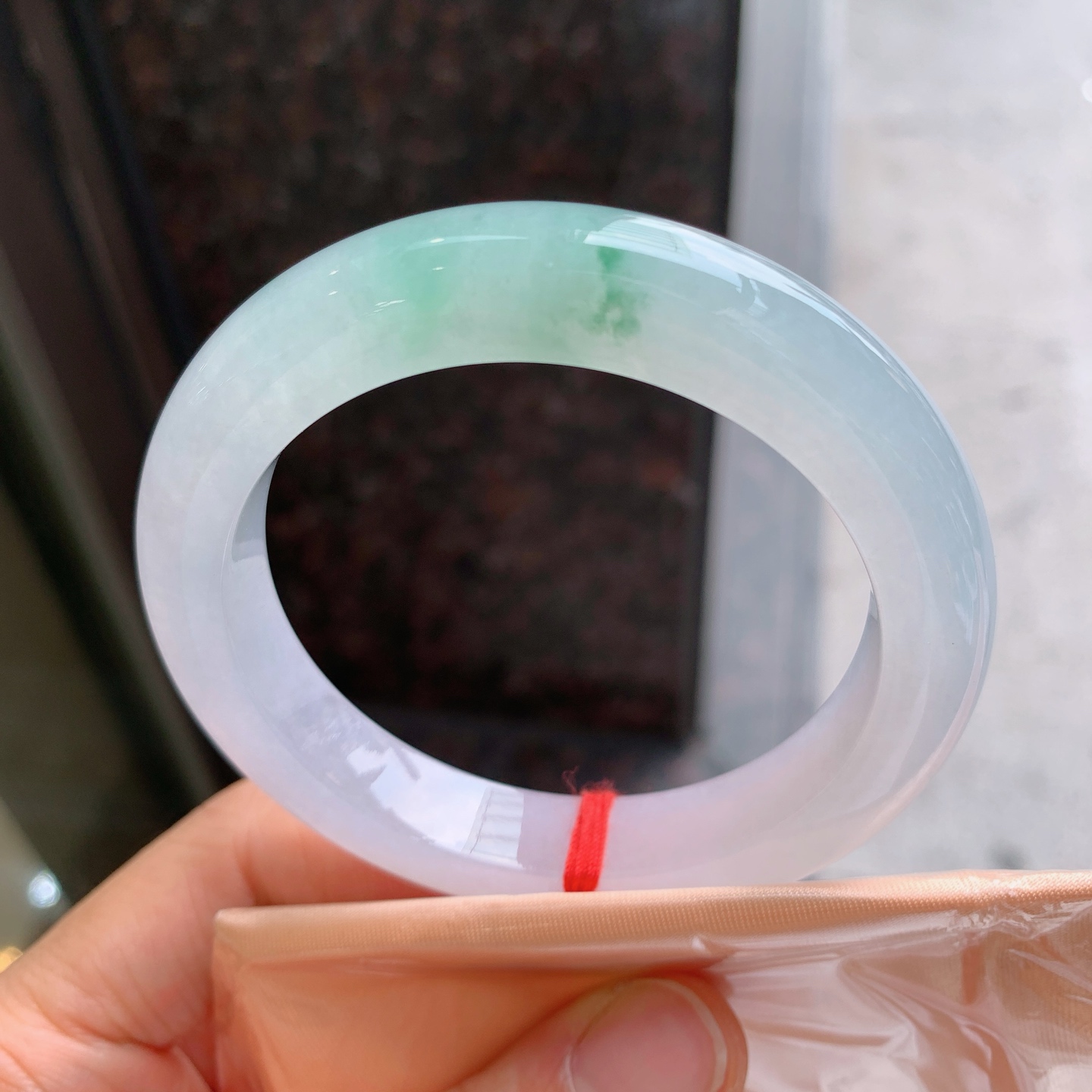 正圈冰飘绿 无裂 尺寸：54/10.7/9.5 清爽