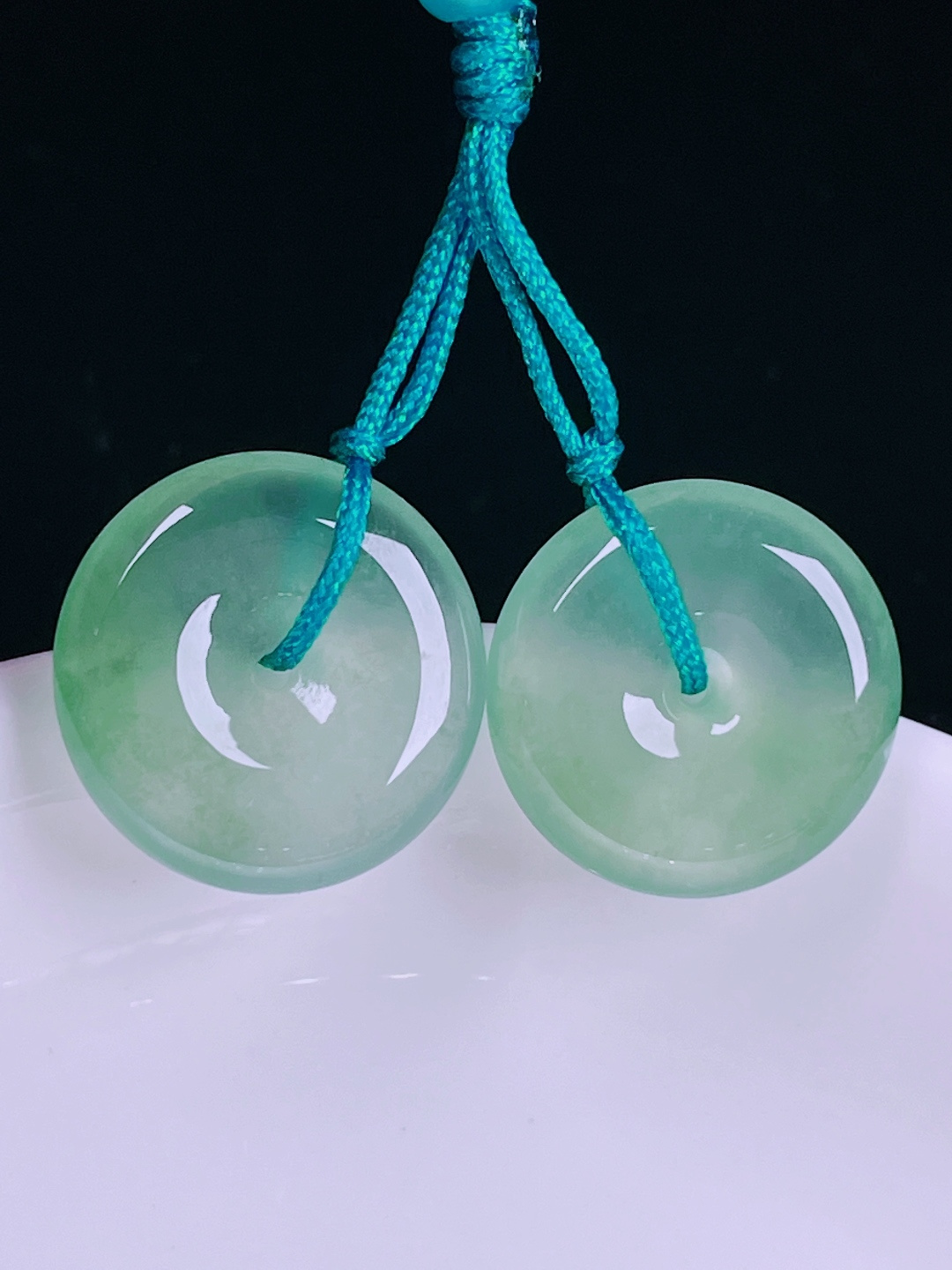 ️冰种耳坠，老种起光，细底通透，尺寸：16/4.2mm0529