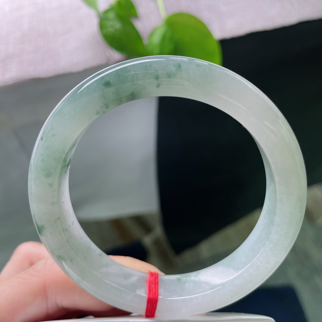 57.2/12.4/9.2飘花正圈，花色灵动飘逸，有种婉约洒脱的江南韵味美，水润，种老，皮纹，ss5