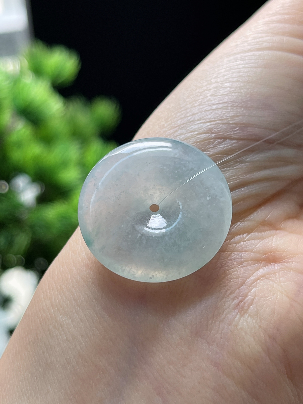 翡翠冰糯种白色平安扣