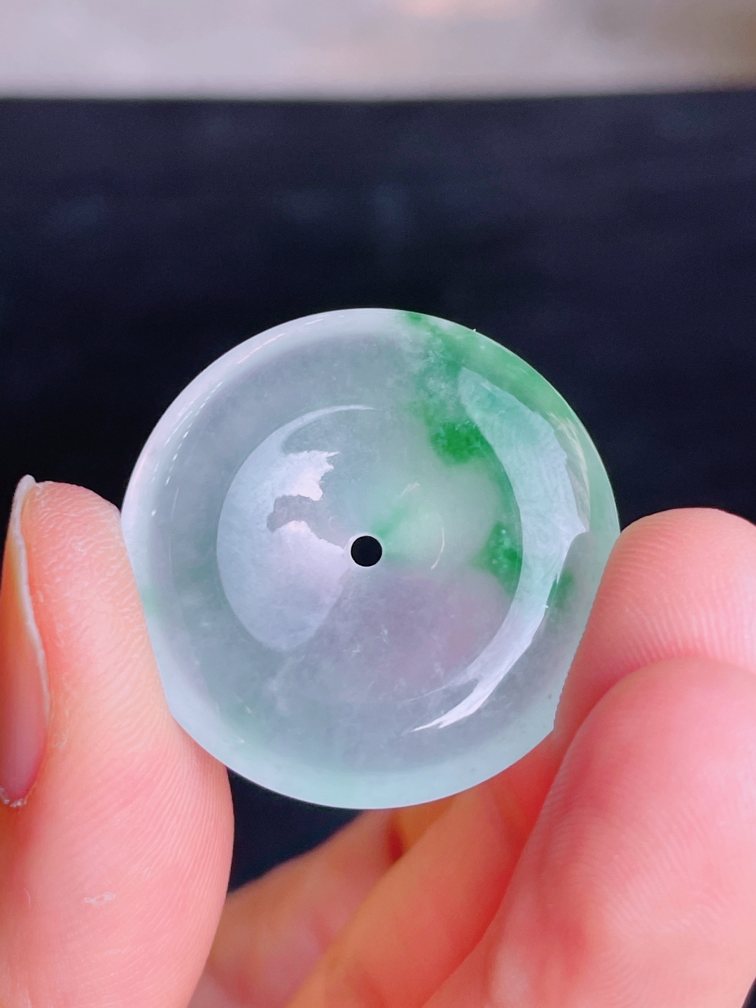 ️高冰绿平安扣吊坠，晶莹剔透，新颖时尚，无裂，28-6.5