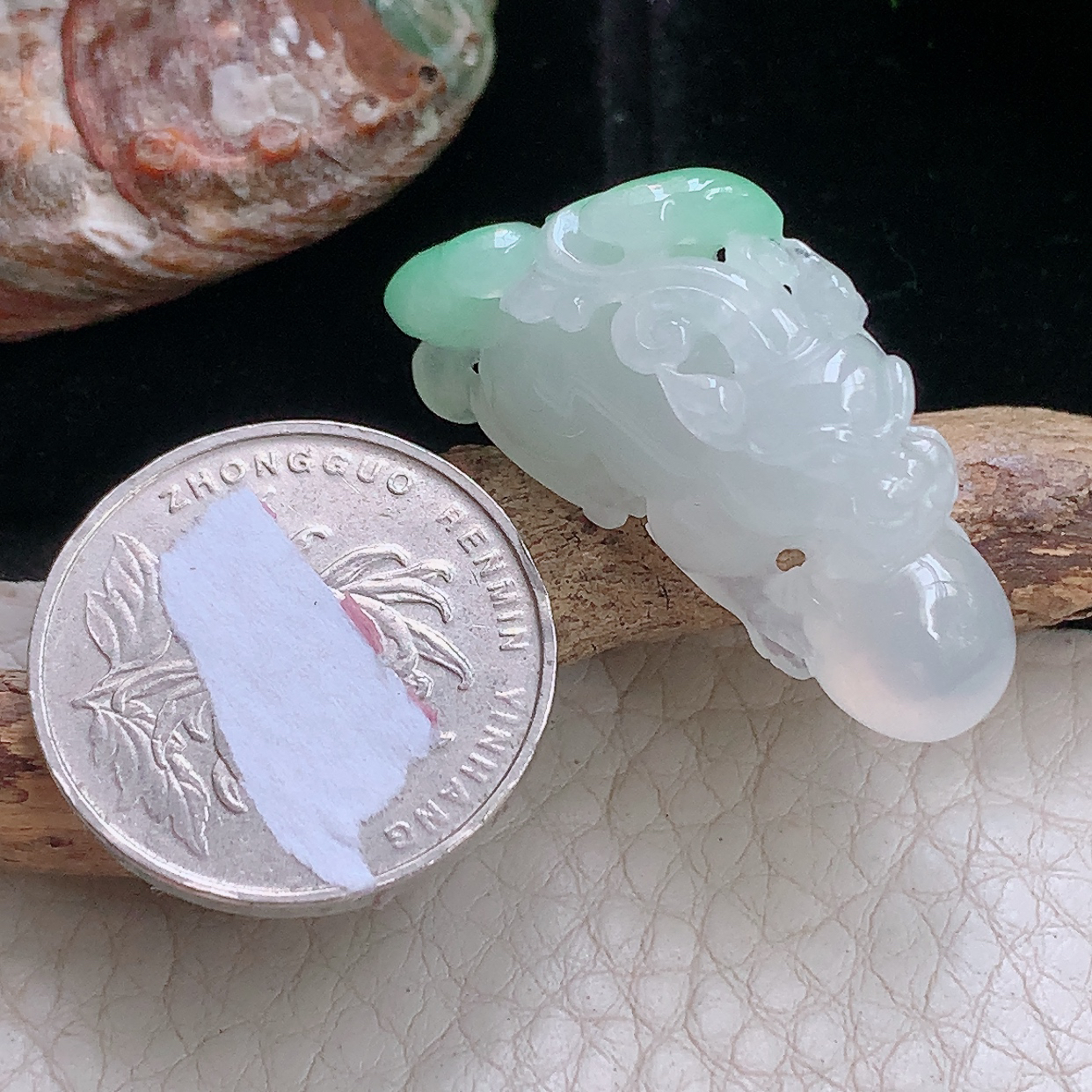 lz实拍36.2*12*17.5天然缅甸翡翠a货冰飘绿招财貔貅 立体皮休玉吊坠 玉挂件