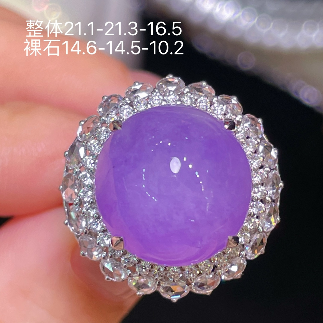 翡翠A货 蛋面戒指+表手链 满色，料子冰润细腻，种老起光，18k金镶真钻，上身佩戴效果很好 尺寸如