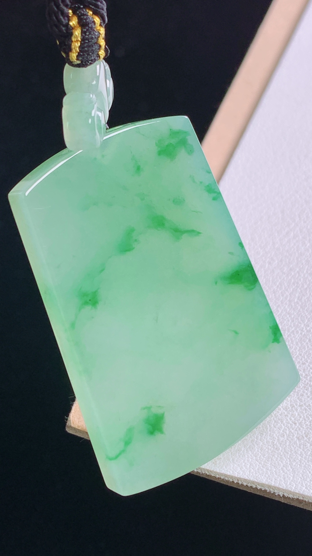 冰晴飘花无事牌 种色兼备，花色灵动，无裂 尺寸:45.7-31.4-4.8mm 25