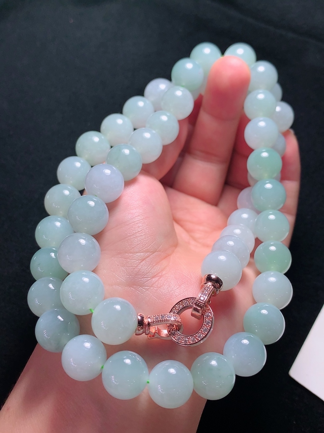 ️冰种珠链，种老水头好，又冰又润，饱满大气，尺寸：12.3mm48粒