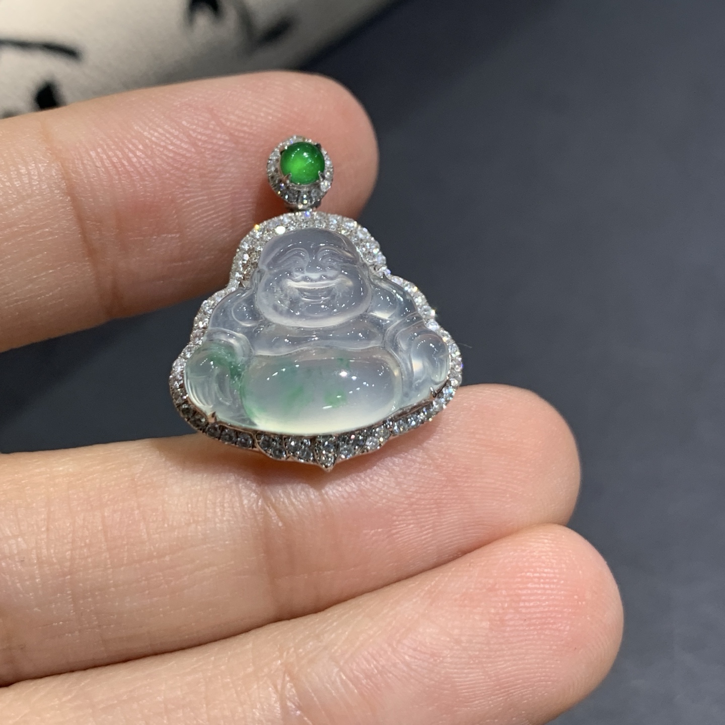 🩷0528🩷 冰飘绿花笑佛 肚里藏金 18K真金真钻镶嵌 整体:22.5-18.8-7.2 裸石:13-16.7-4