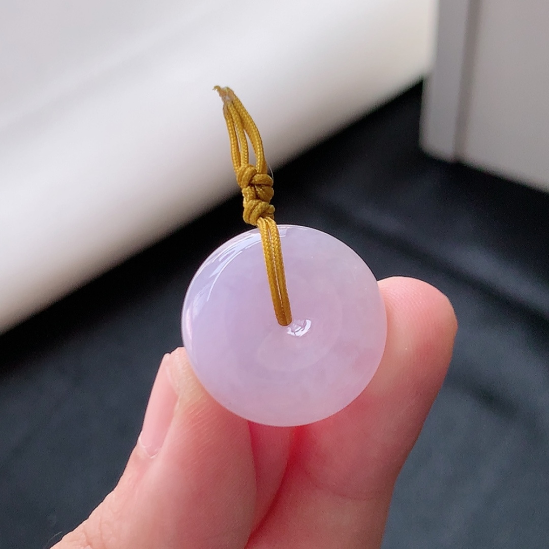 冰紫平安扣挂件 紫味浓郁，无裂，水润细腻，饱满肉厚，佩戴精致气质 货号19527，21.0-8.5