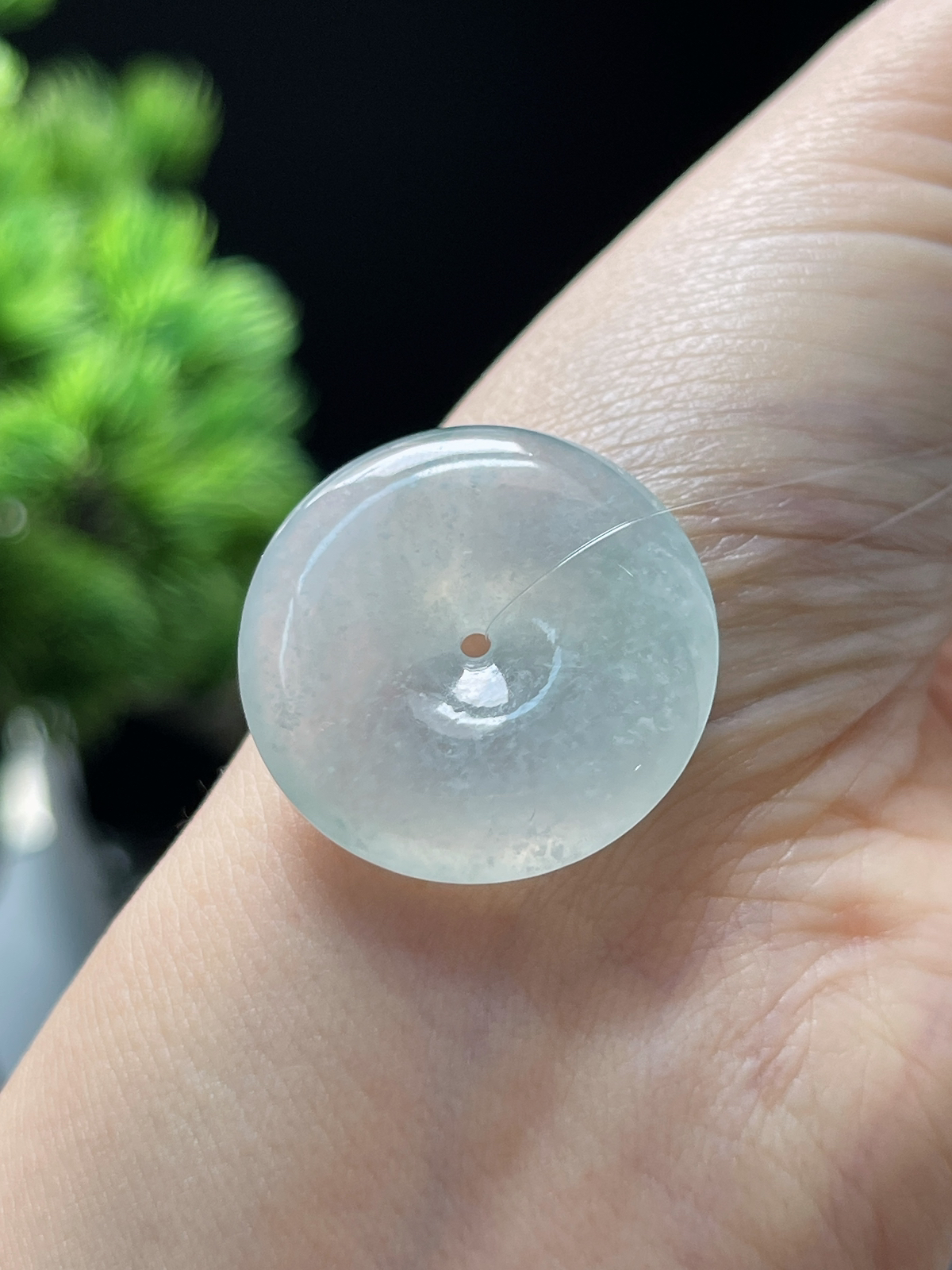 翡翠冰糯种白色平安扣