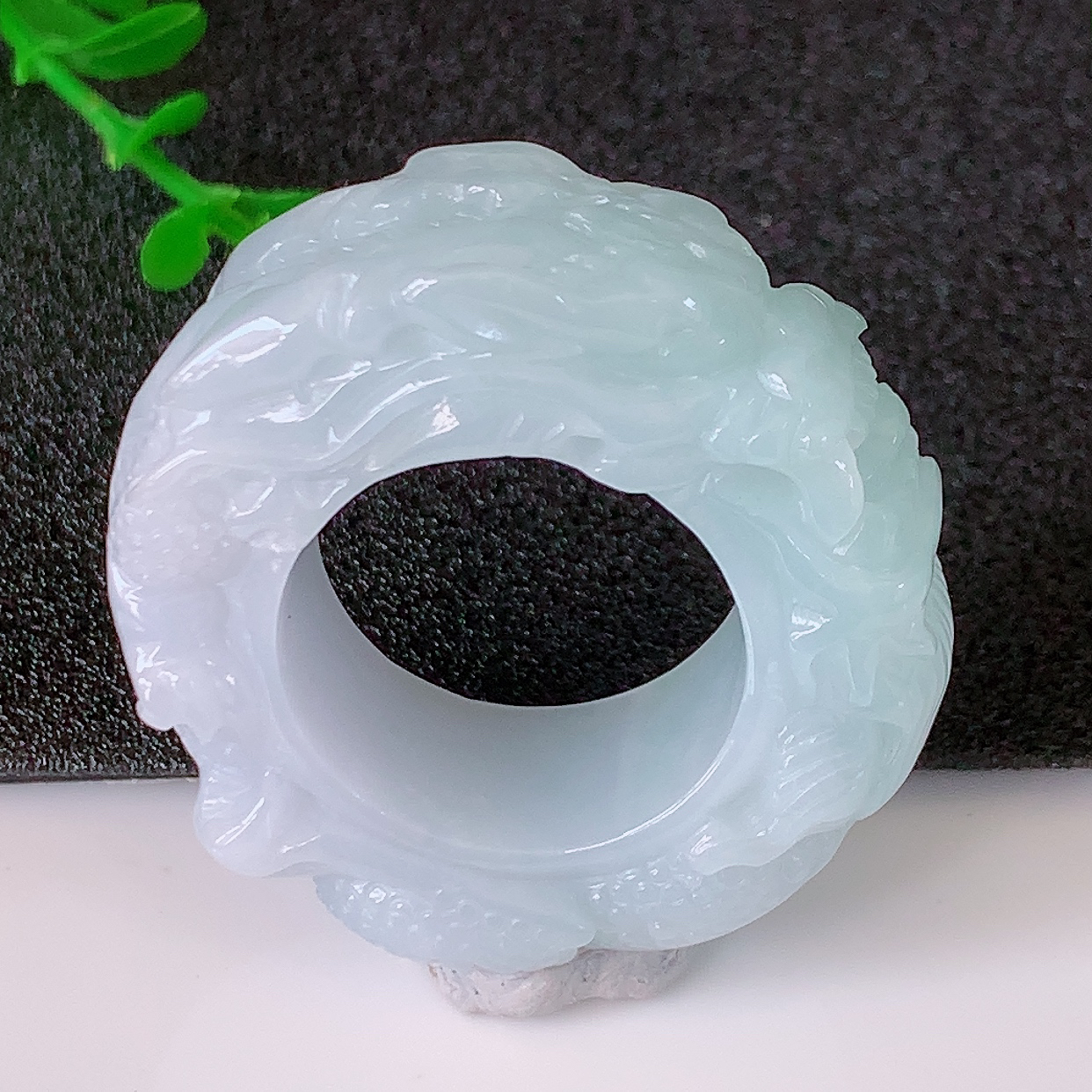 自然光实拍，龙扳指，22mm内径翡翠扳指，冰润指环，玉扳指，戒指，财源滚滚，玉质细腻起胶，28圈口， 种水好！#50尺寸41*13.8-9.5