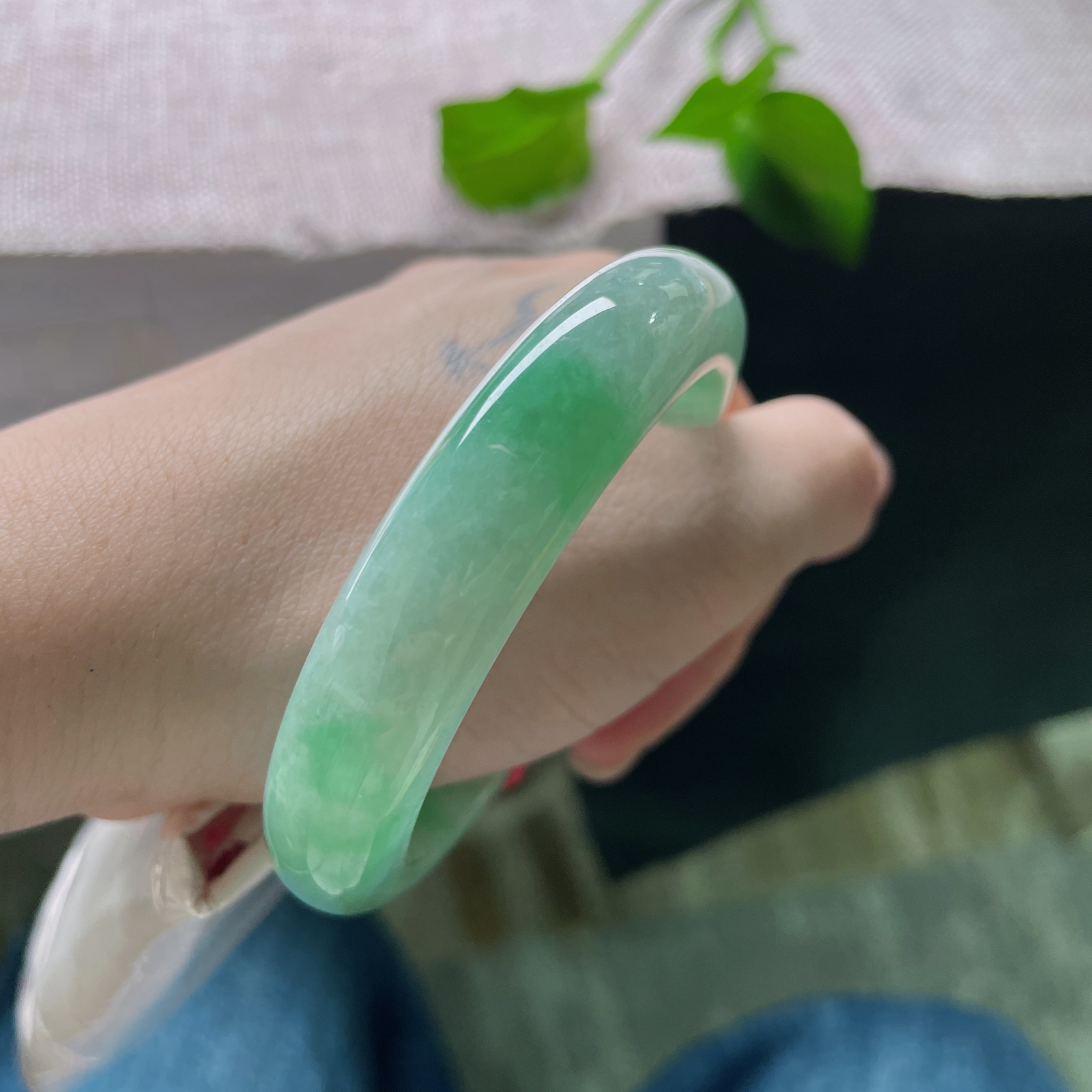 特惠活动#55/12.7/8.5绿底正圈，水润，把春天的所有温柔都带在腕间，洒金，ss50850a..