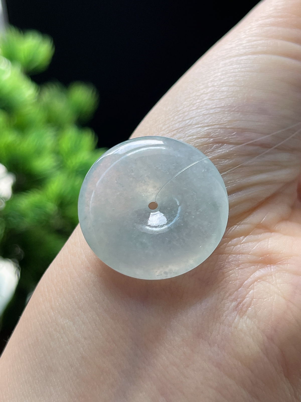 翡翠冰糯种白色平安扣