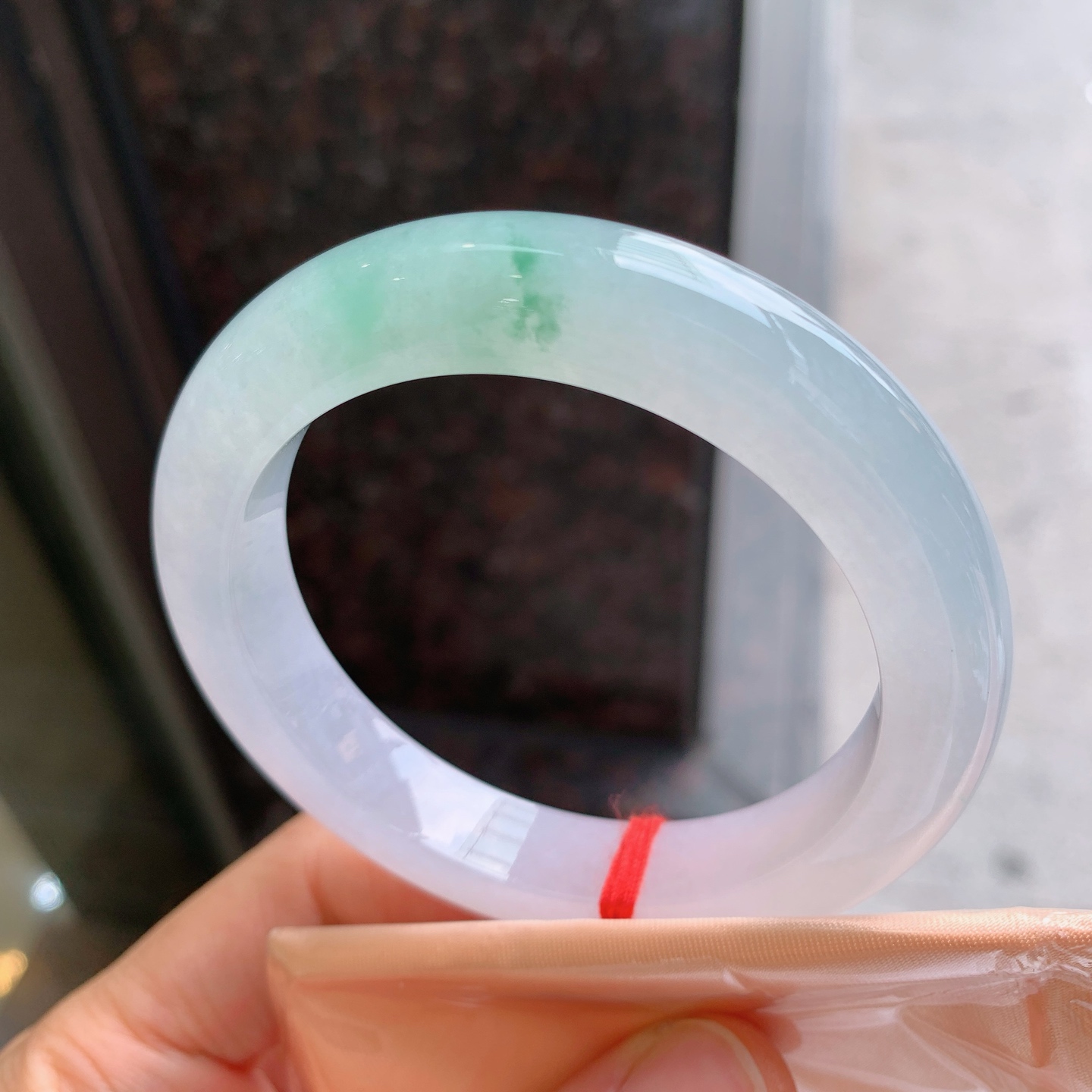 正圈冰飘绿 无裂 尺寸：54/10.7/9.5 清爽