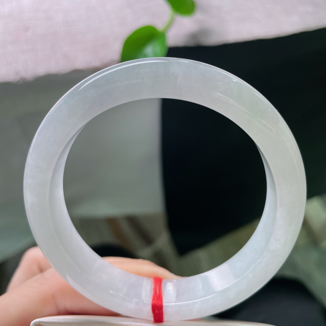 57.8/12.5/8.3淡绿淡紫正圈，水润细腻，悠悠的云里有淡淡的诗，甜美，无裂，ss53609a