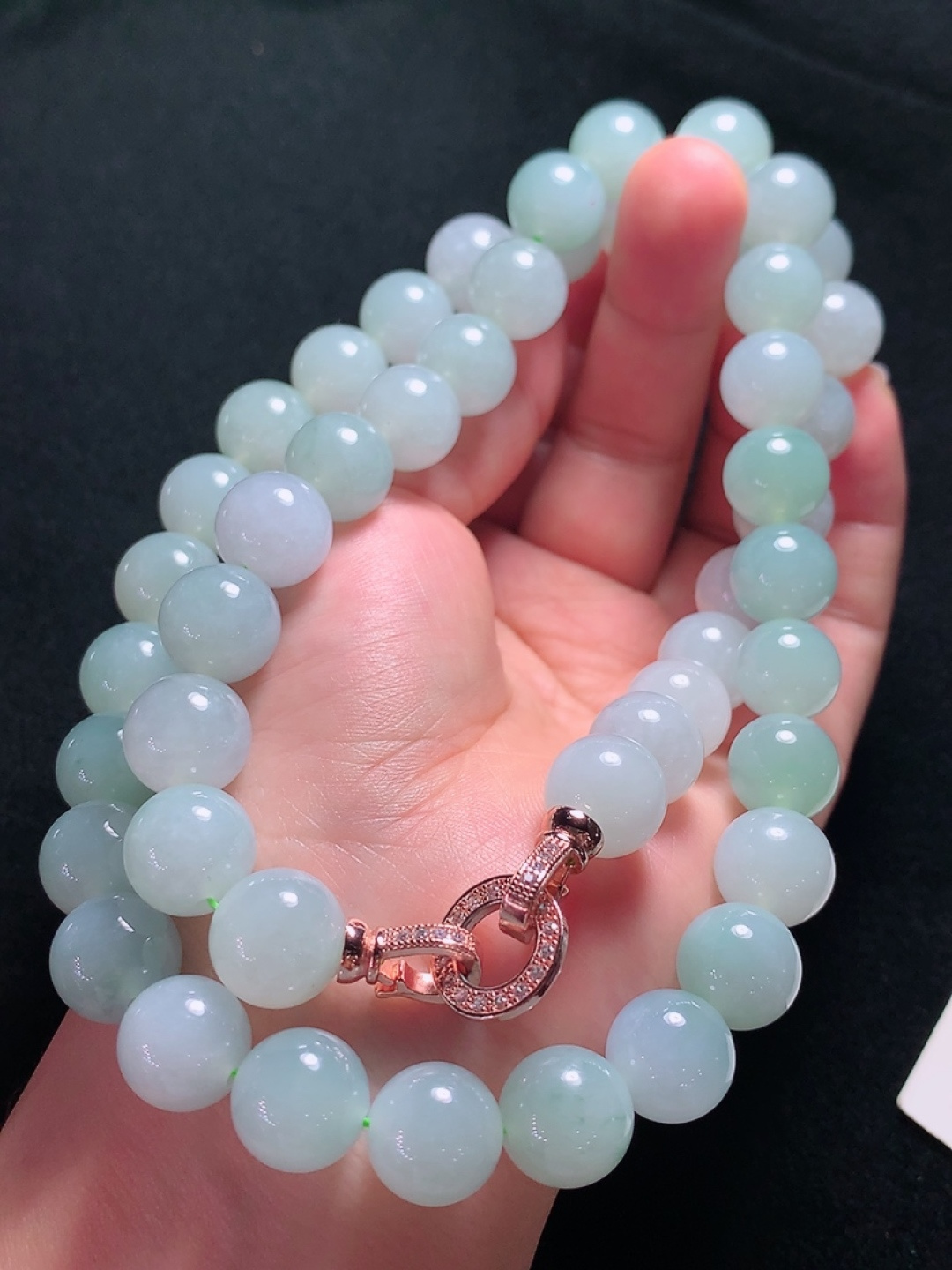 ️冰种珠链，种老水头好，又冰又润，饱满大气，尺寸：12.3mm48粒
