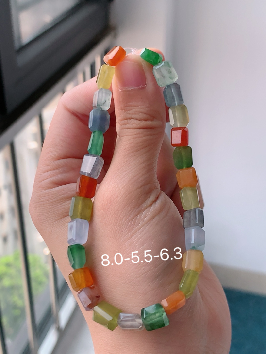 多彩手串 色系温婉，底子水润细腻，佩戴精致气质 货号98528，8.0-5.5-6.3