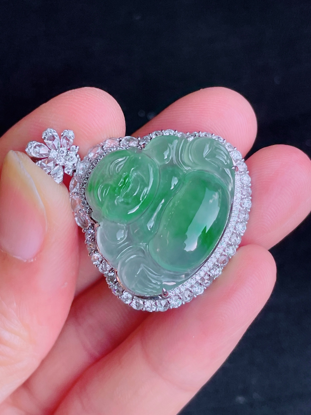 ️绿佛公吊坠，晶莹剔透，新颖时尚，无裂，22.5-26.5-4