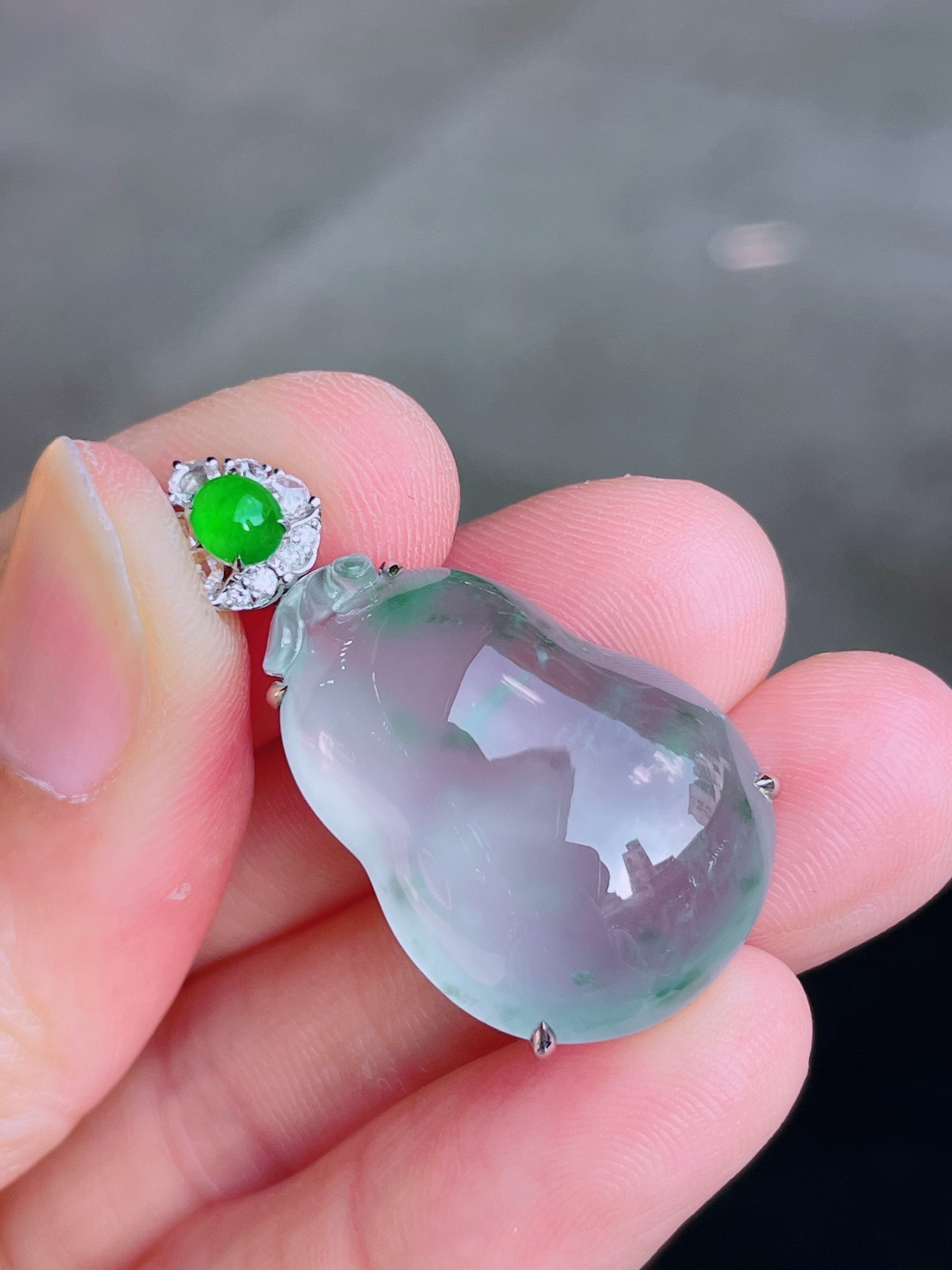 ️ 葫芦吊坠，晶莹剔透，新颖时尚，无裂，27-18.5-6