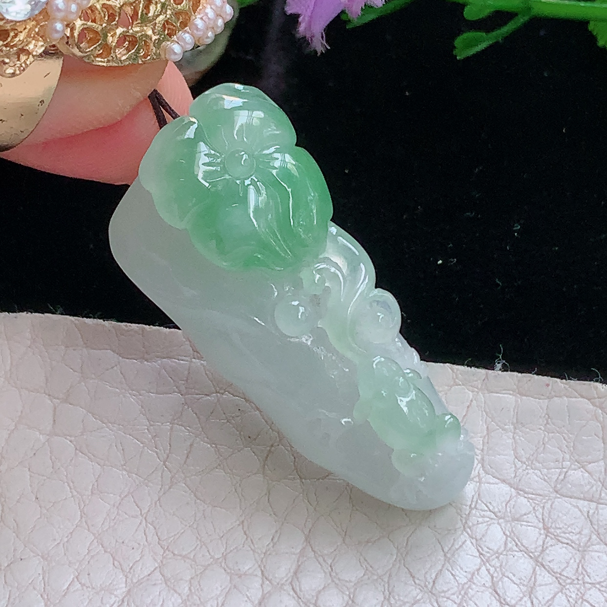 hx实拍40*17.8*12天然缅甸翡翠a货冰绿莲年有余玉吊坠 玉挂件