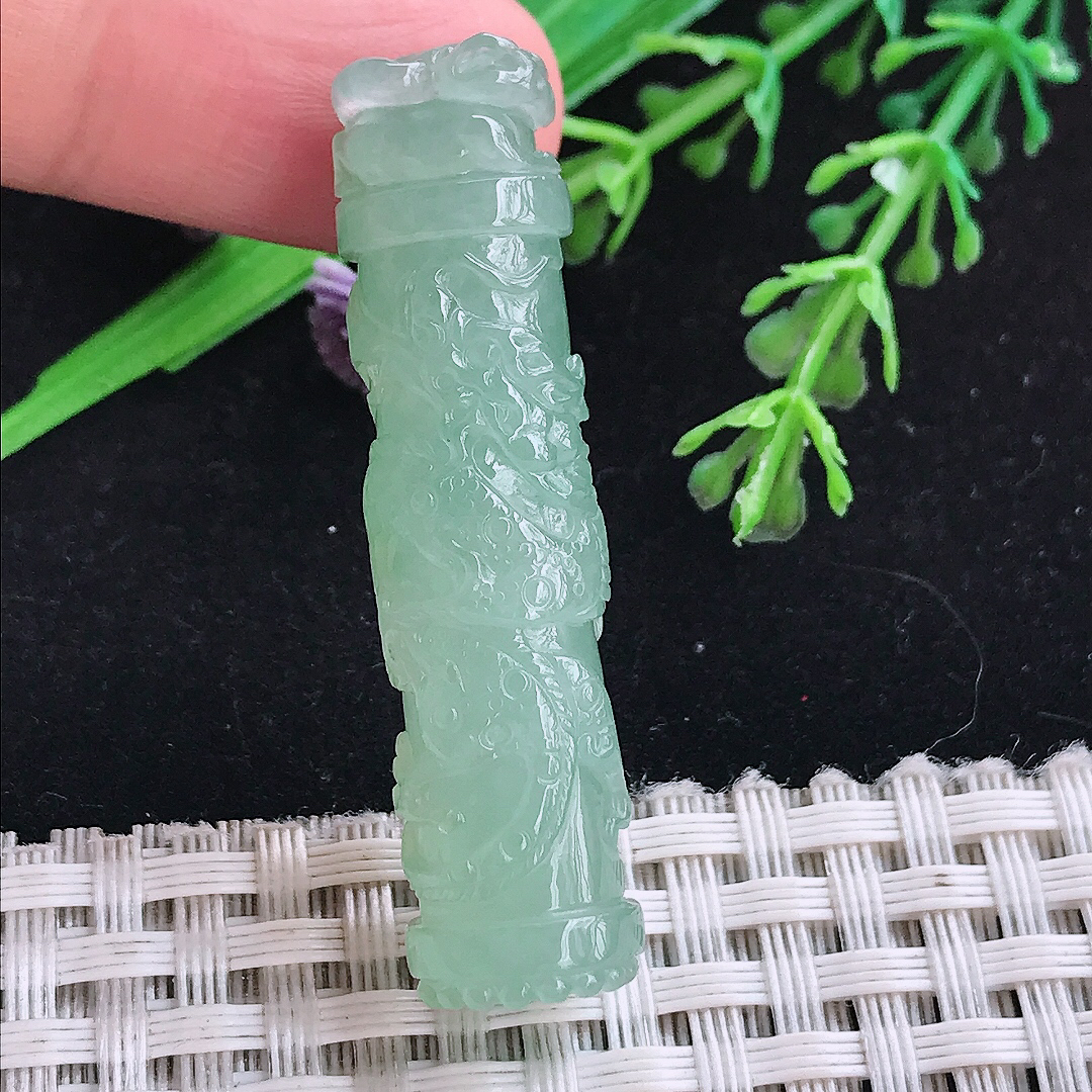 实拍A货翡翠45.8/11.2老坑冰晴满绿龙柱吊坠翡翠玉挂件