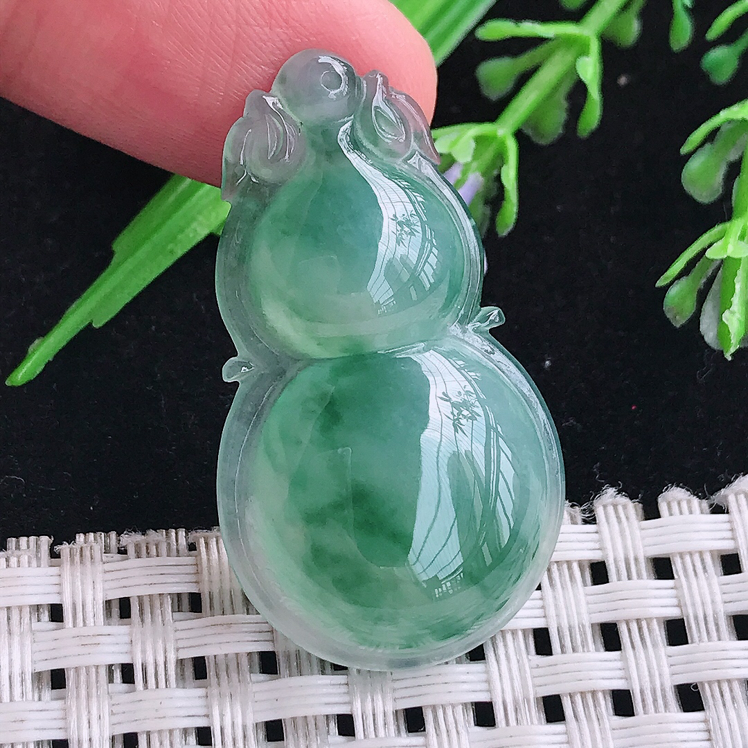 实拍A货翡翠36.6/21/6.2老坑冰透冰飘花葫芦吊坠翡翠玉牌挂件
