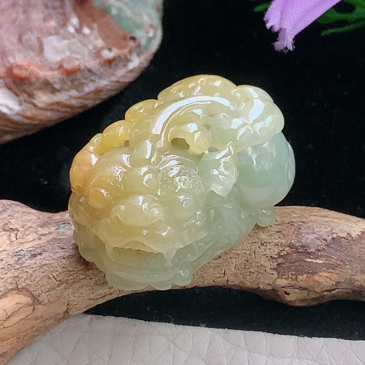 xqa实拍27.5*19.5*14.6天然缅甸翡翠a货冰黄貔貅 立体皮休玉吊坠 玉挂件