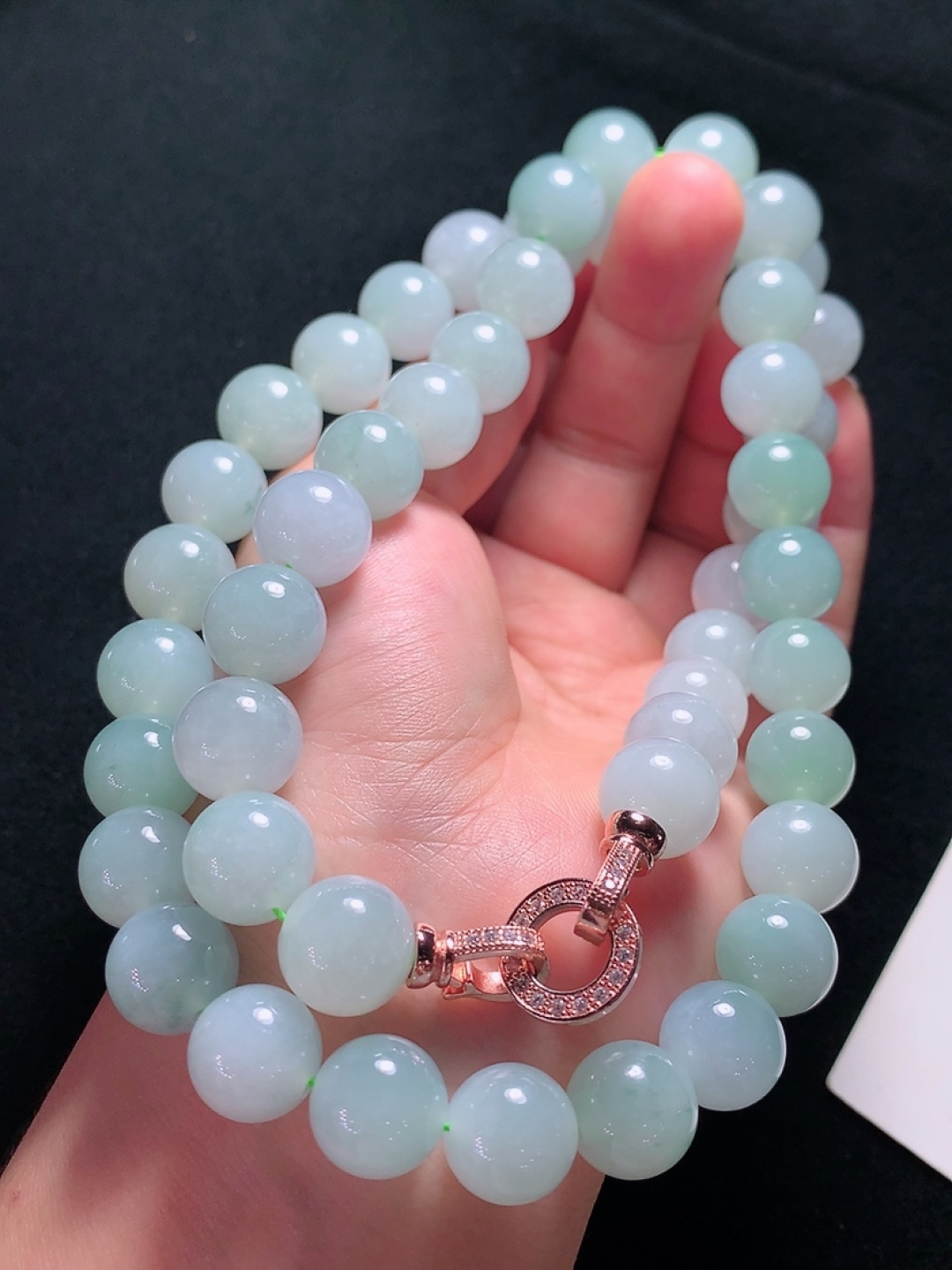 ️冰种珠链，种老水头好，又冰又润，饱满大气，尺寸：12.3mm48粒