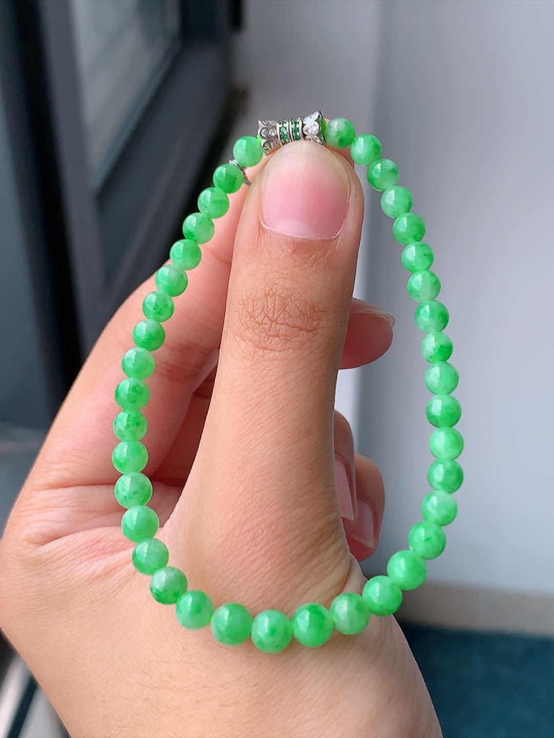 冰阳绿圆珠手串 种老细腻水润，品相喜悦，佩戴时尚大方 货号20527，4.5