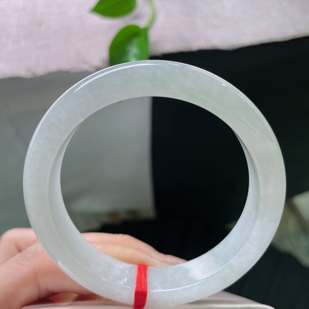 绿底正圈，柔润细腻，种老，佩戴知性，温柔素雅，无裂，ss53600a