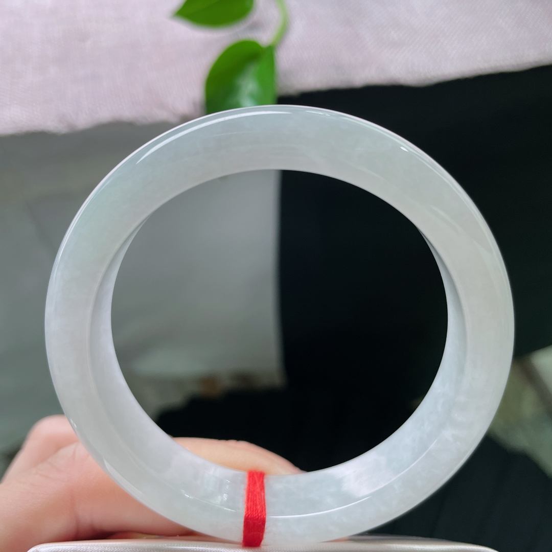 绿底正圈，柔润细腻，种老，佩戴知性，温柔素雅，无裂，ss53600a