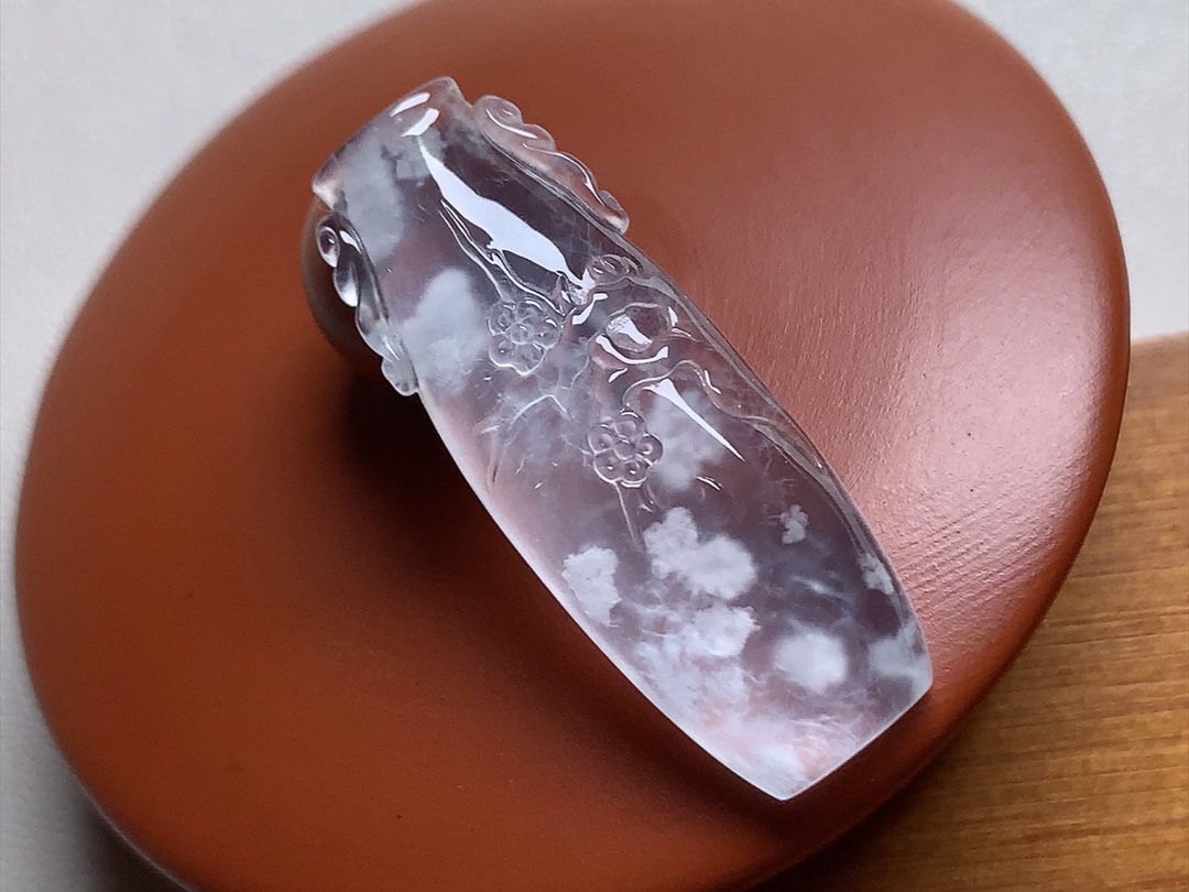 玻璃种雪花棉花瓶 很别致，点点雪花意境十足，尺寸32.2*12*5.2