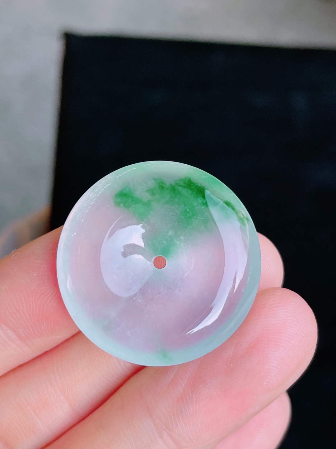 ️高冰绿平安扣吊坠，晶莹剔透，新颖时尚，无裂，28-6.5