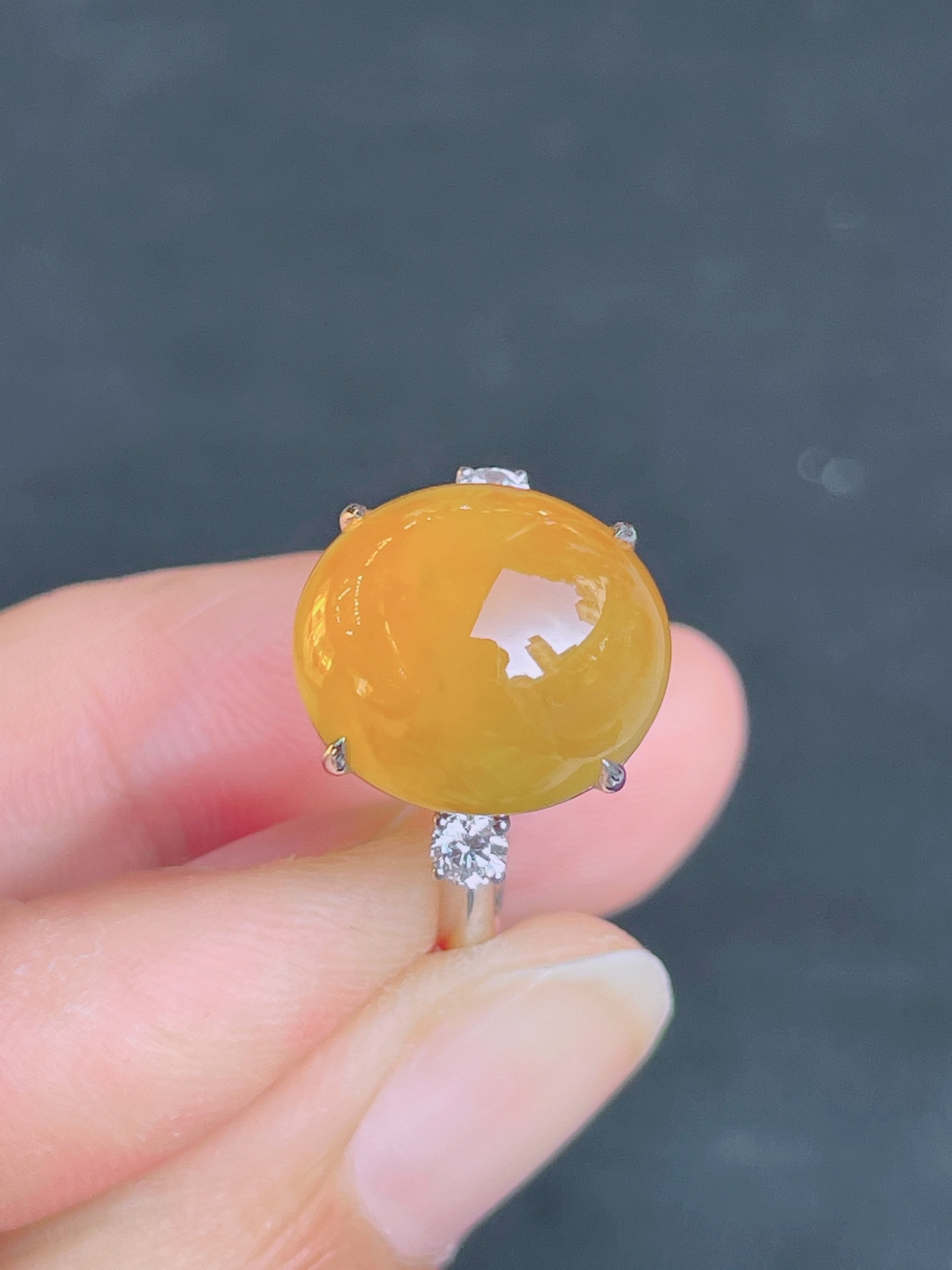️高冰黄翡蛋面戒指 晶莹剔透，新颖时尚，无裂，14.5-13-7
