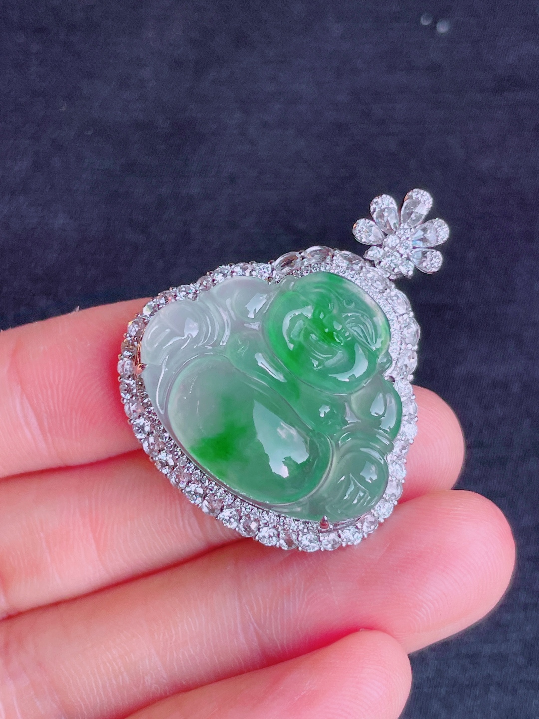 ️绿佛公吊坠，晶莹剔透，新颖时尚，无裂，22.5-26.5-4