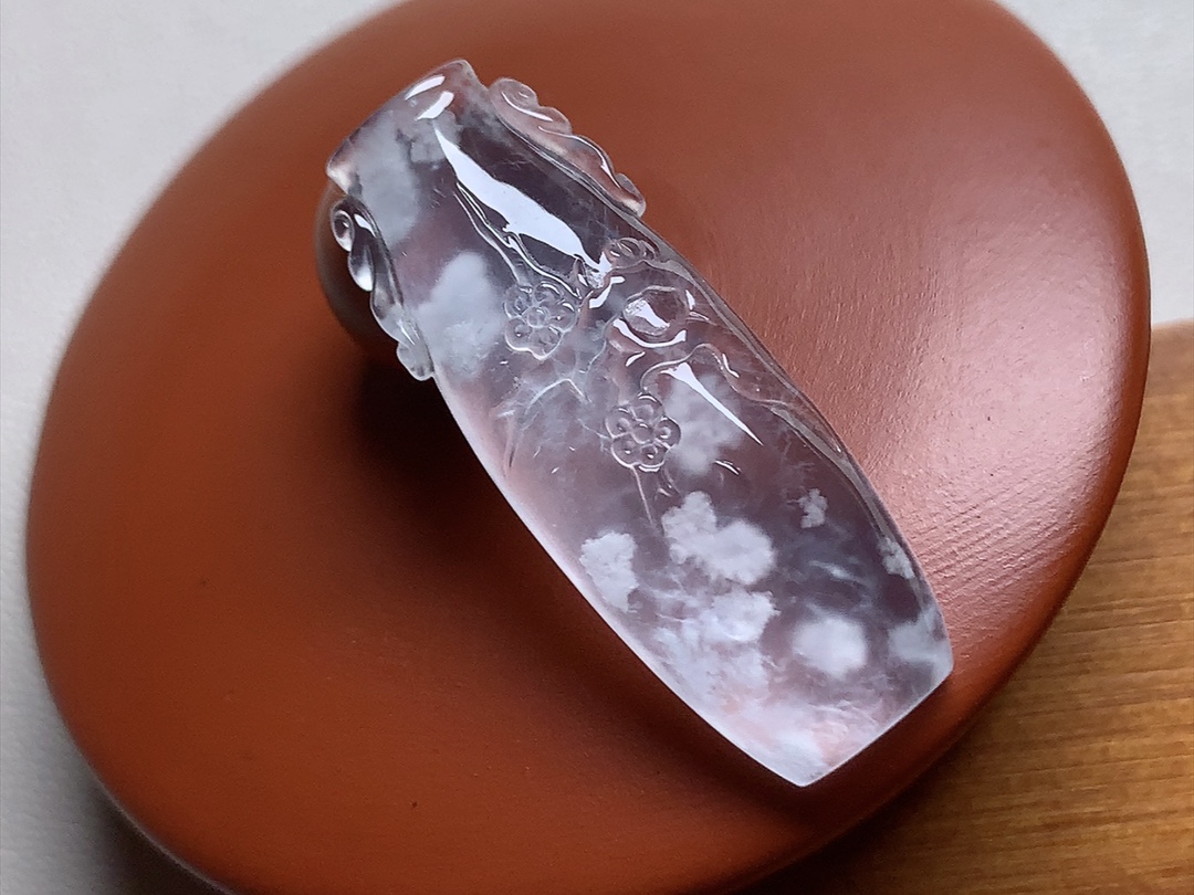 玻璃种雪花棉花瓶 很别致，点点雪花意境十足，尺寸32.2*12*5.2