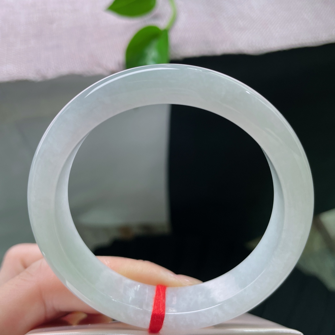 绿底正圈，柔润细腻，种老，佩戴知性，温柔素雅，无裂，ss53600a
