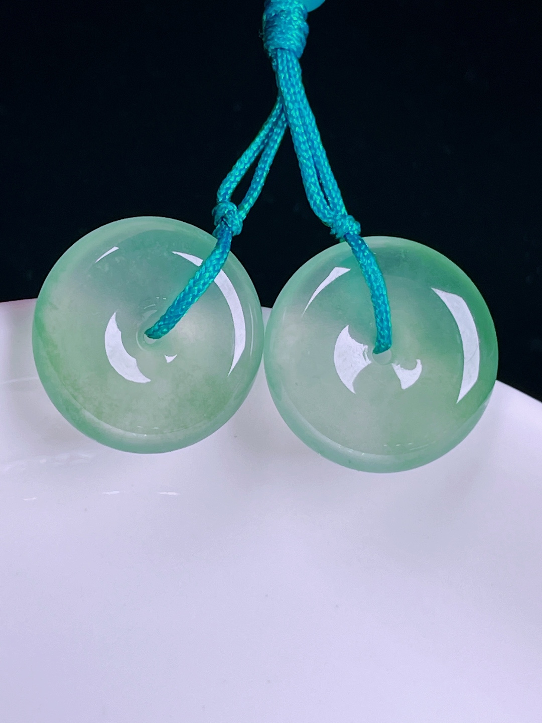 ️冰种耳坠，老种起光，细底通透，尺寸：16/4.2mm0529